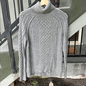 Vince Merino Wool Blend Cable Knit Sweater with One Flaw Sz Sm Preppy